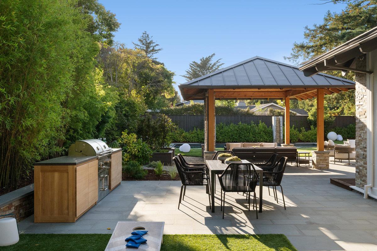 Detail Gallery Image 36 of 42 For 45 Kammerer Ct, Hillsborough,  CA 94010 - 5 Beds | 3/1 Baths