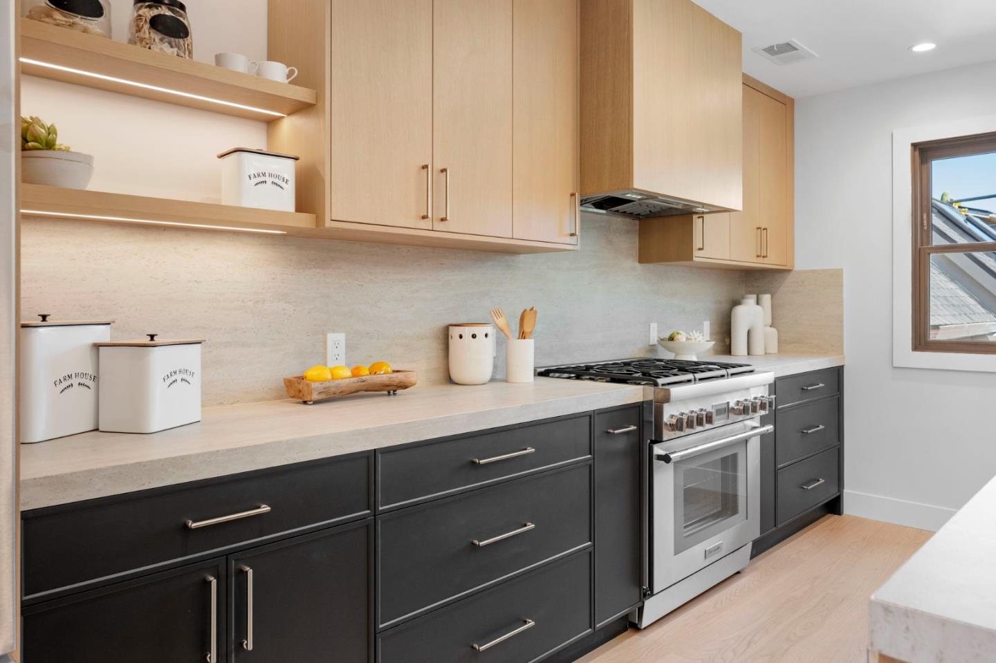 Detail Gallery Image 22 of 75 For 2205 Adeline Dr, Burlingame,  CA 94010 - 4 Beds | 3/1 Baths