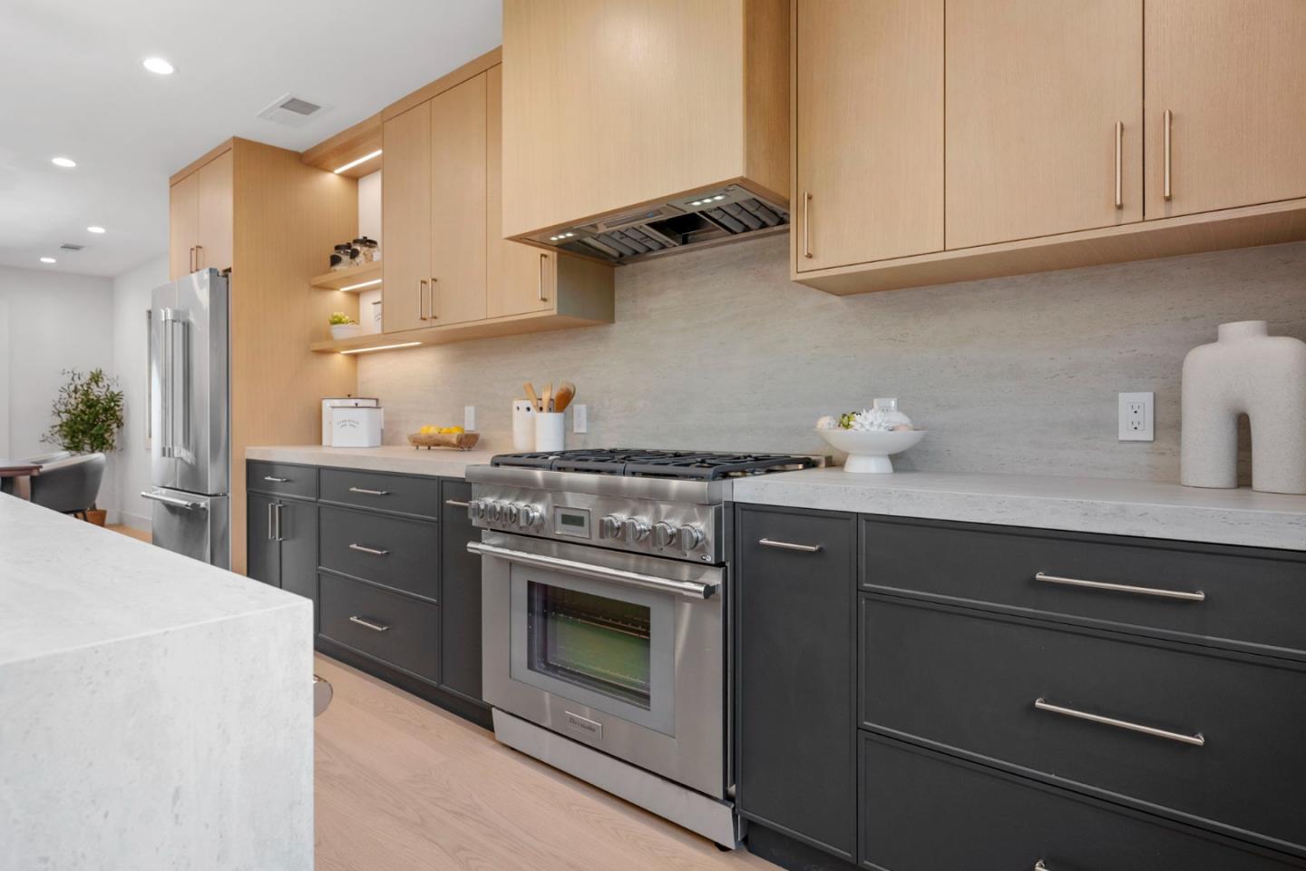 Detail Gallery Image 27 of 75 For 2205 Adeline Dr, Burlingame,  CA 94010 - 4 Beds | 3/1 Baths