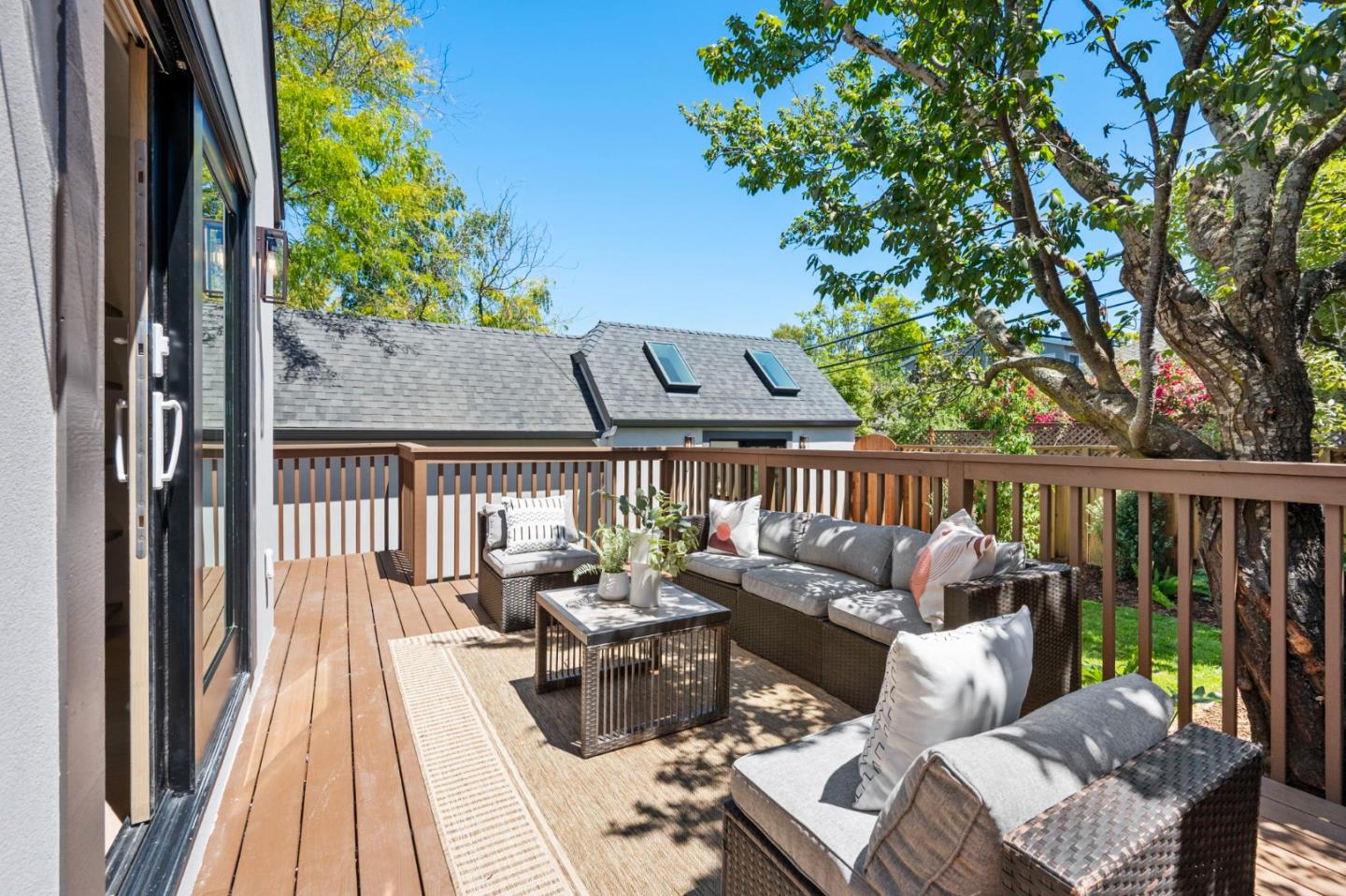Detail Gallery Image 35 of 75 For 2205 Adeline Dr, Burlingame,  CA 94010 - 4 Beds | 3/1 Baths