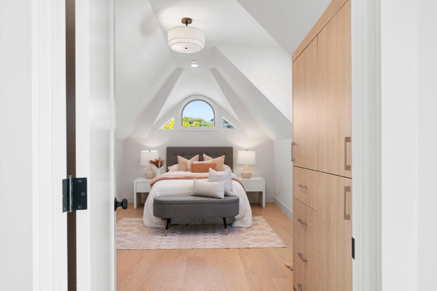 Detail Gallery Image 56 of 75 For 2205 Adeline Dr, Burlingame,  CA 94010 - 4 Beds | 3/1 Baths