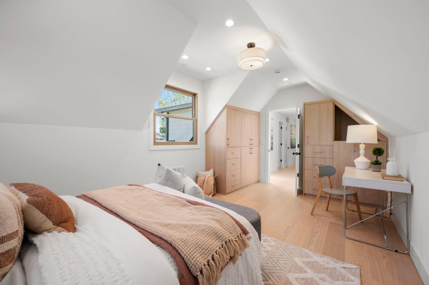 Detail Gallery Image 60 of 75 For 2205 Adeline Dr, Burlingame,  CA 94010 - 4 Beds | 3/1 Baths