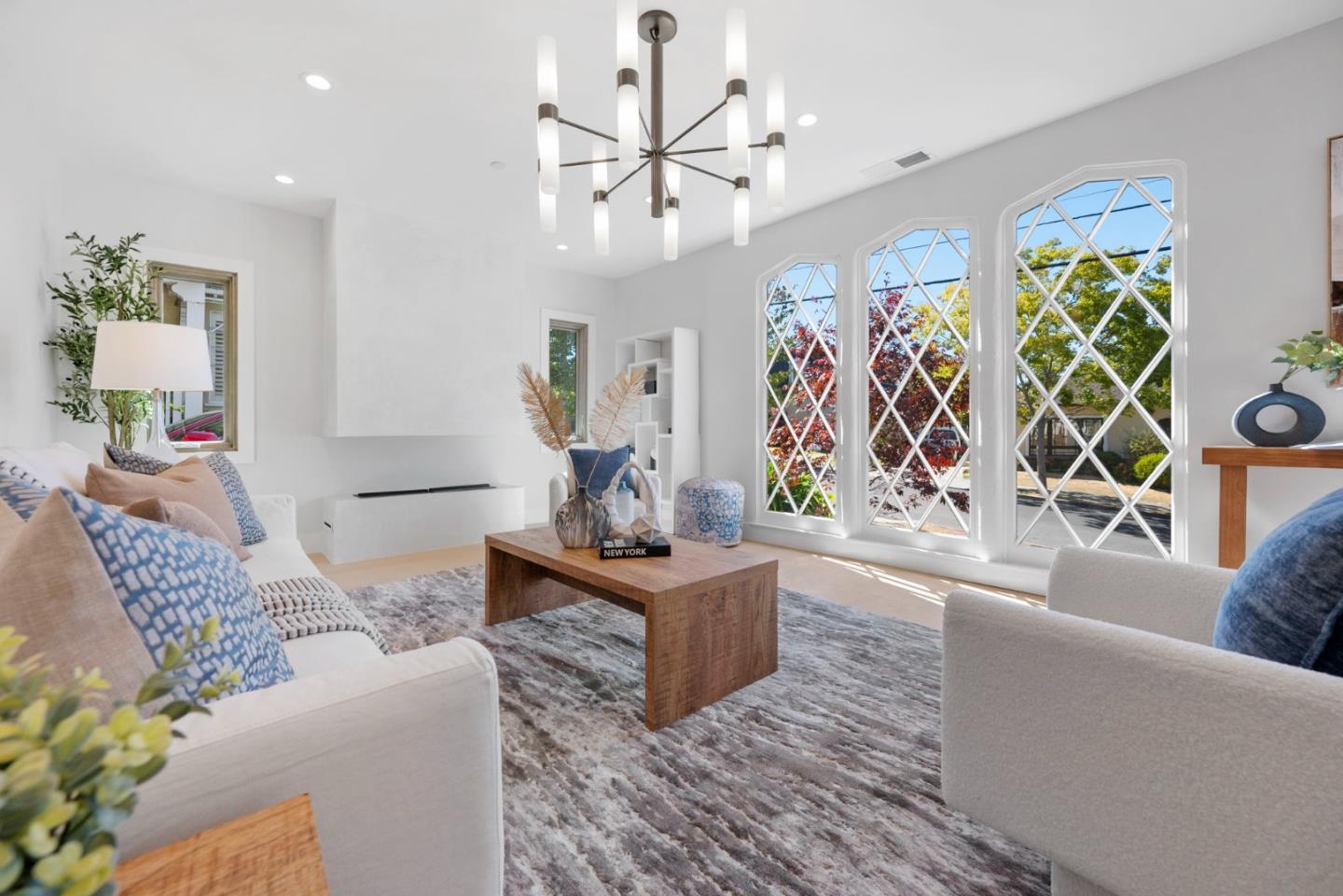 Detail Gallery Image 9 of 75 For 2205 Adeline Dr, Burlingame,  CA 94010 - 4 Beds | 3/1 Baths