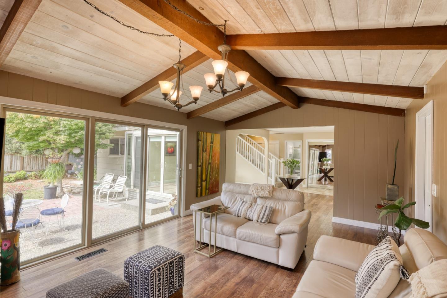 Detail Gallery Image 15 of 32 For 307 De La Vina Way, Salinas,  CA 93901 - 4 Beds | 3 Baths