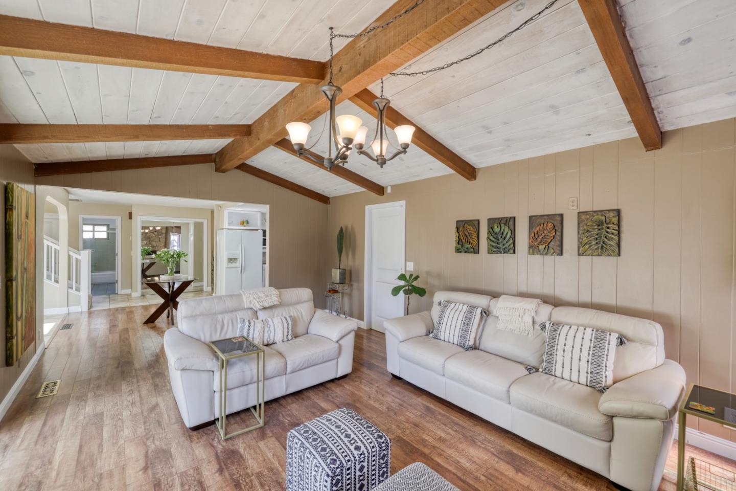 Detail Gallery Image 18 of 32 For 307 De La Vina Way, Salinas,  CA 93901 - 4 Beds | 3 Baths