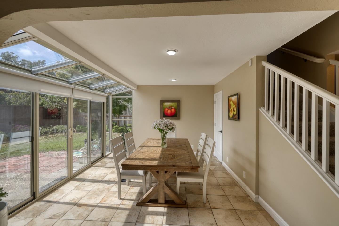 Detail Gallery Image 5 of 32 For 307 De La Vina Way, Salinas,  CA 93901 - 4 Beds | 3 Baths