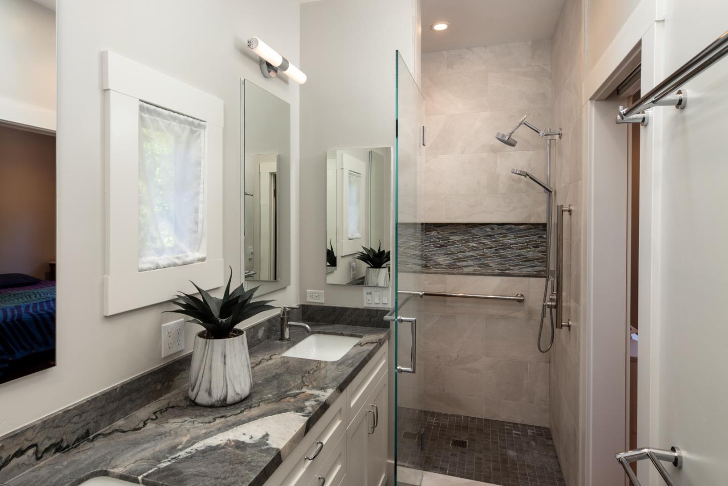 Detail Gallery Image 20 of 24 For 1377 Mariposa Ave, San Jose,  CA 95126 - 2 Beds | 2 Baths