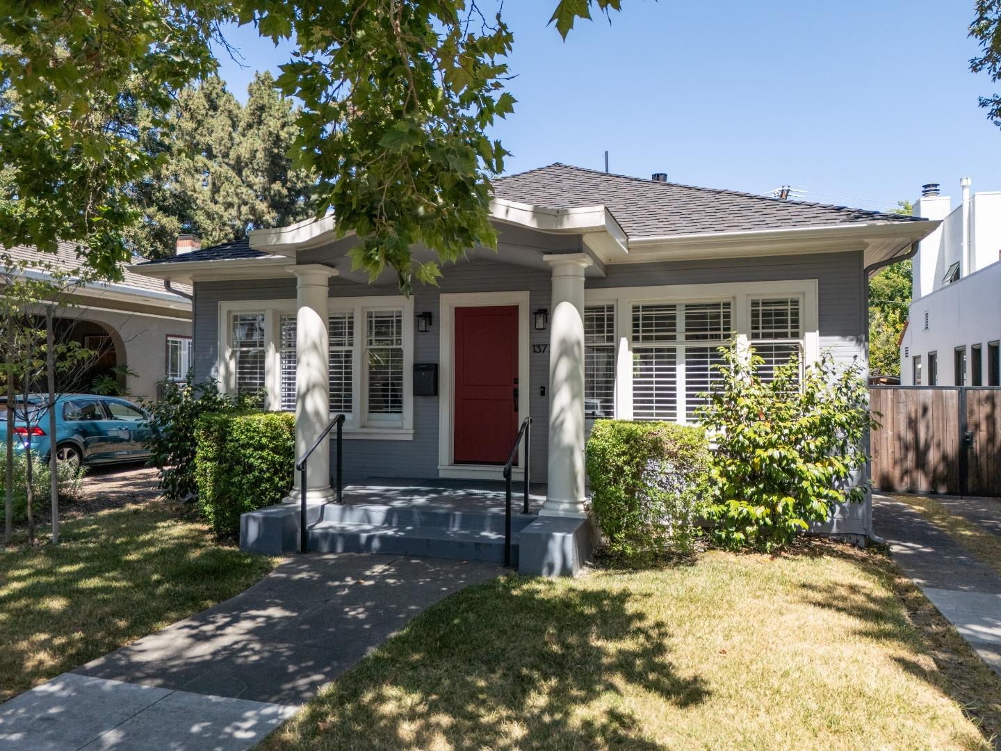 Detail Gallery Image 3 of 24 For 1377 Mariposa Ave, San Jose,  CA 95126 - 2 Beds | 2 Baths
