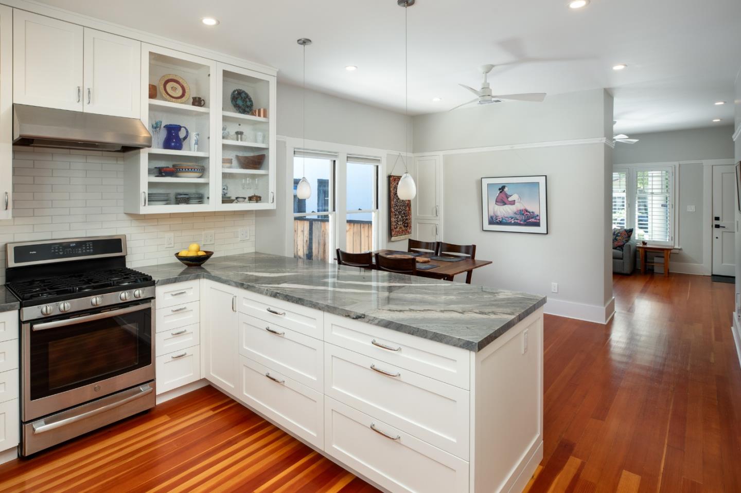 Detail Gallery Image 6 of 24 For 1377 Mariposa Ave, San Jose,  CA 95126 - 2 Beds | 2 Baths