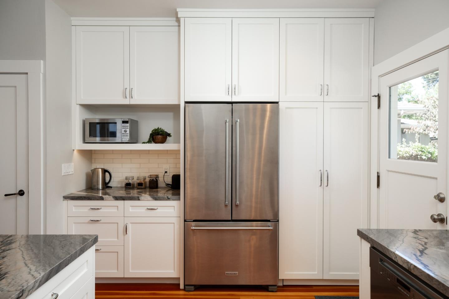 Detail Gallery Image 9 of 24 For 1377 Mariposa Ave, San Jose,  CA 95126 - 2 Beds | 2 Baths