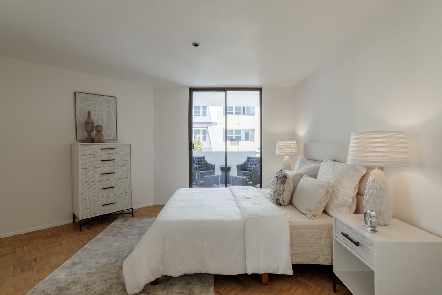 Detail Gallery Image 11 of 31 For 110 Park Rd #202,  Burlingame,  CA 94010 - 2 Beds | 2 Baths
