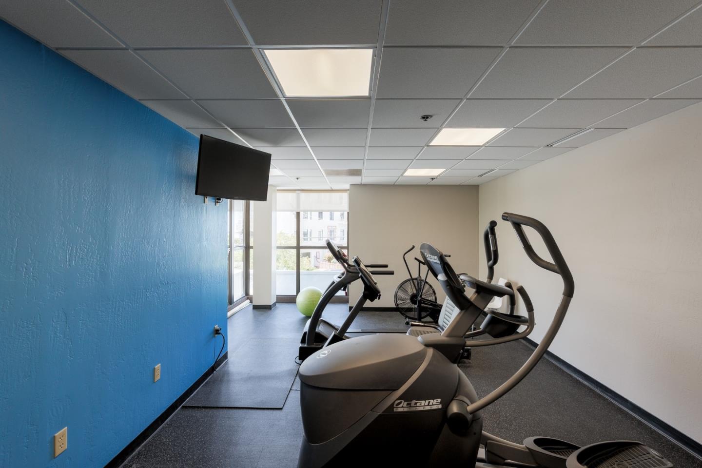 Detail Gallery Image 28 of 31 For 110 Park Rd #202,  Burlingame,  CA 94010 - 2 Beds | 2 Baths