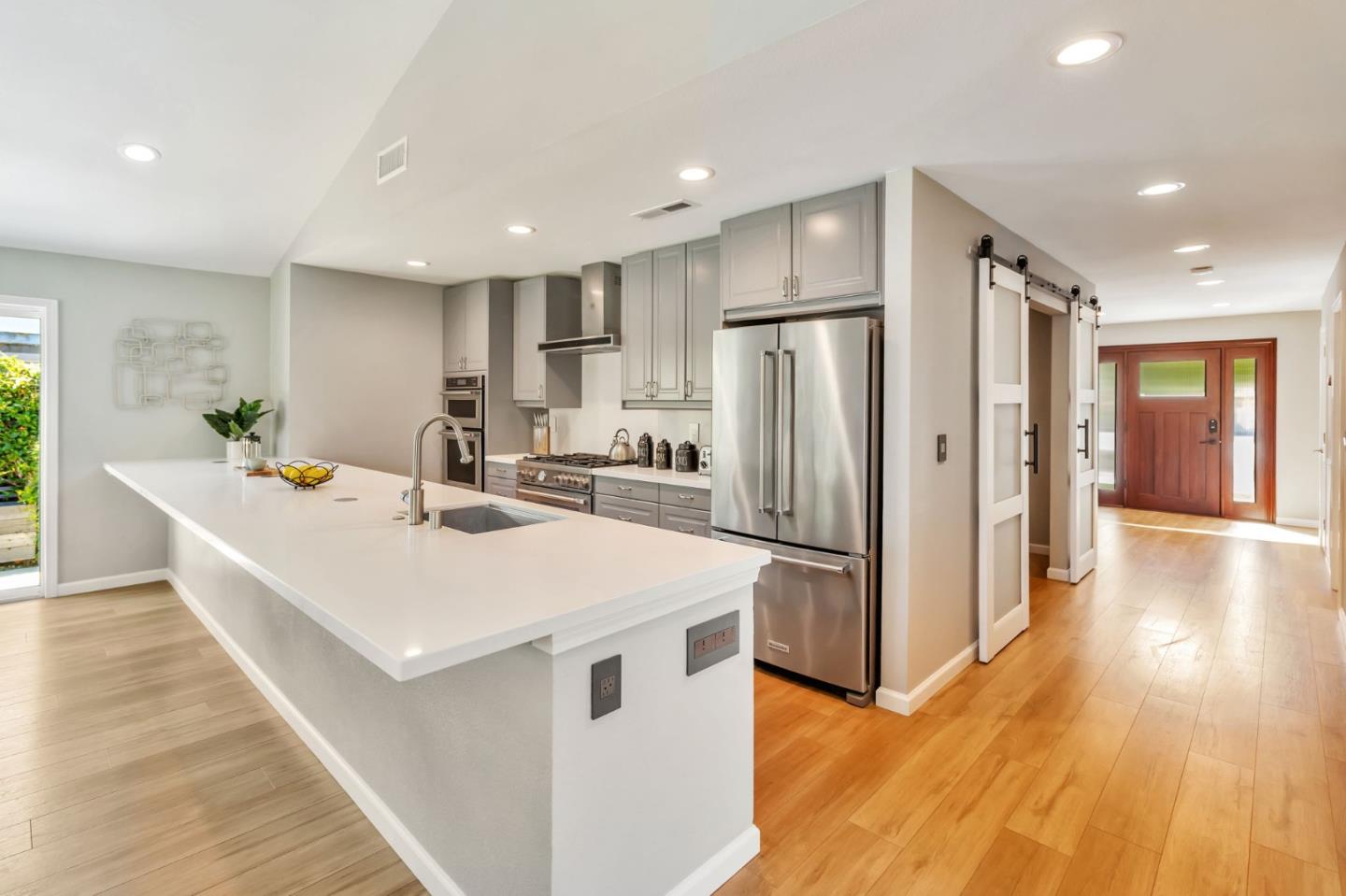 Detail Gallery Image 11 of 44 For 6034 Palm Springs Cir, San Jose,  CA 95123 - 4 Beds | 3 Baths