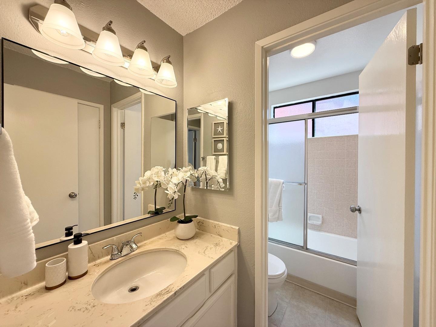 Detail Gallery Image 11 of 22 For 2886 Damico Dr, San Jose,  CA 95148 - 3 Beds | 2 Baths