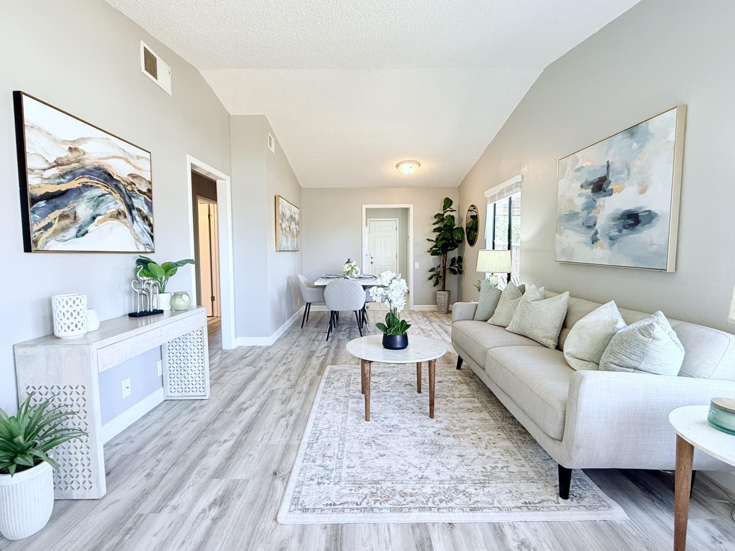 Detail Gallery Image 2 of 22 For 2886 Damico Dr, San Jose,  CA 95148 - 3 Beds | 2 Baths