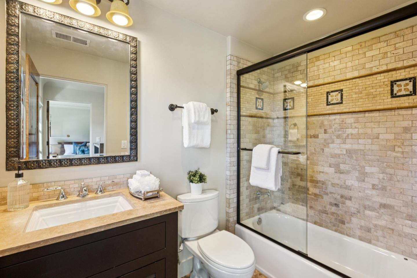 Detail Gallery Image 36 of 90 For 20 Mariposa Ave, Los Gatos,  CA 95030 - 4 Beds | 4/1 Baths