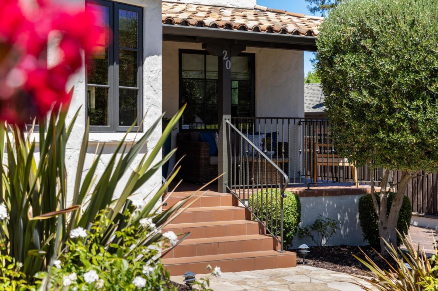 Detail Gallery Image 5 of 90 For 20 Mariposa Ave, Los Gatos,  CA 95030 - 4 Beds | 4/1 Baths