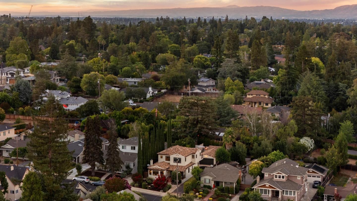 Detail Gallery Image 76 of 90 For 20 Mariposa Ave, Los Gatos,  CA 95030 - 4 Beds | 4/1 Baths