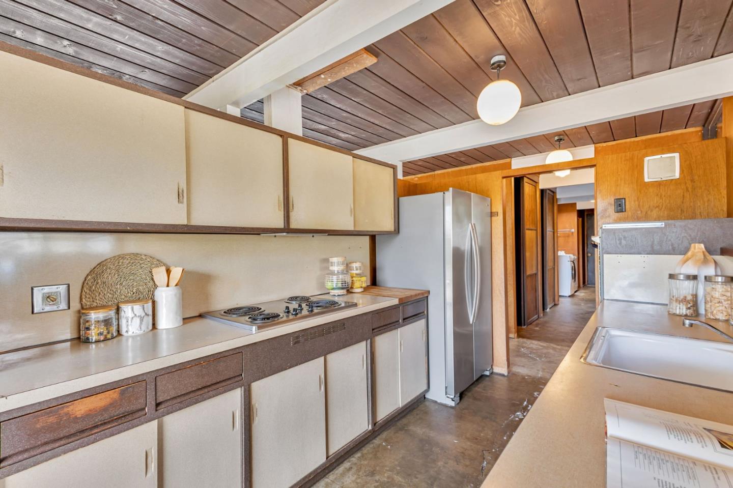 Detail Gallery Image 10 of 59 For 30 White Plains Ct, San Mateo,  CA 94402 - 4 Beds | 2 Baths
