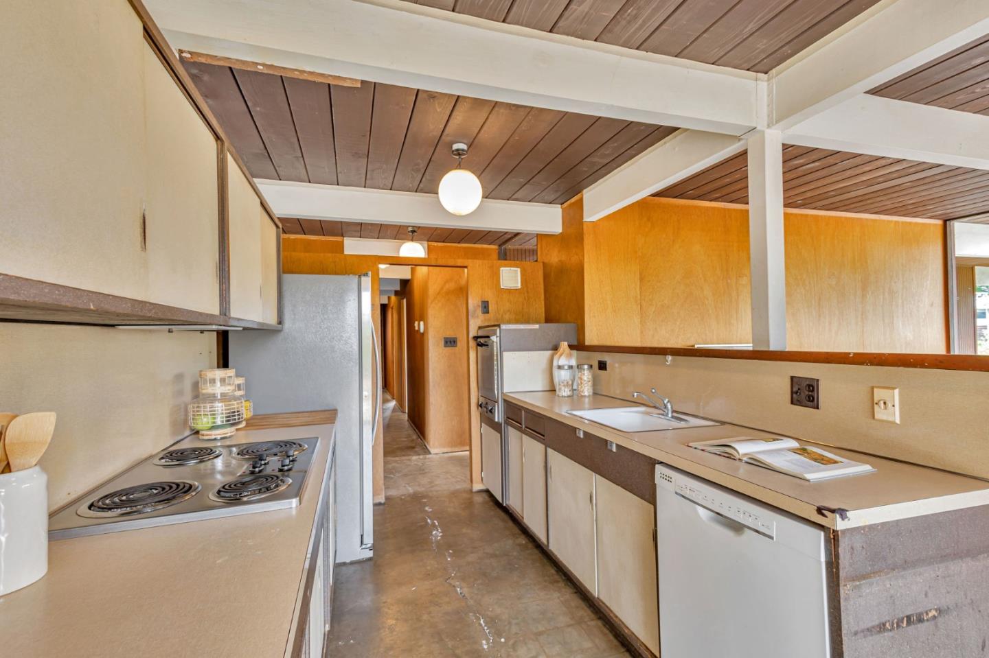 Detail Gallery Image 11 of 59 For 30 White Plains Ct, San Mateo,  CA 94402 - 4 Beds | 2 Baths