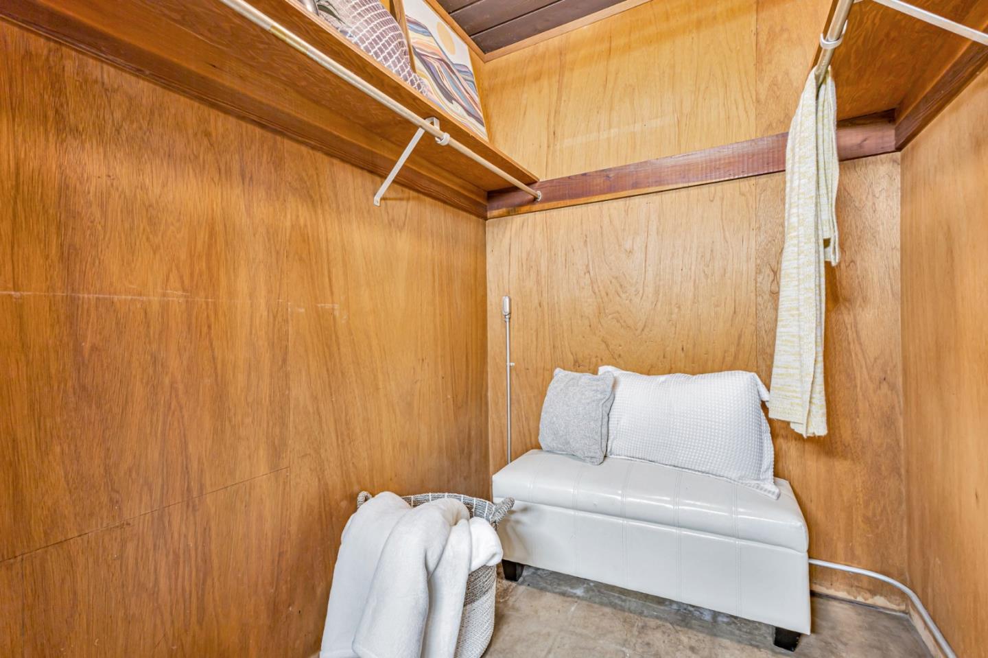 Detail Gallery Image 18 of 59 For 30 White Plains Ct, San Mateo,  CA 94402 - 4 Beds | 2 Baths