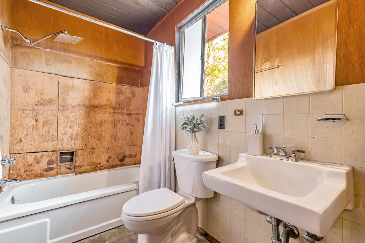 Detail Gallery Image 25 of 59 For 30 White Plains Ct, San Mateo,  CA 94402 - 4 Beds | 2 Baths