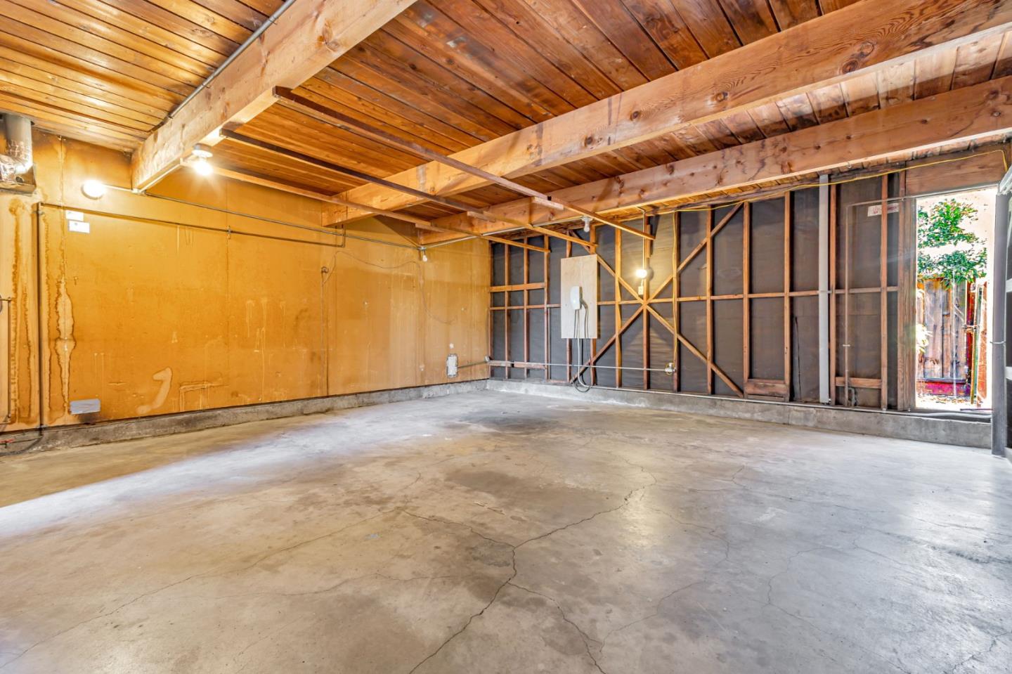 Detail Gallery Image 29 of 59 For 30 White Plains Ct, San Mateo,  CA 94402 - 4 Beds | 2 Baths