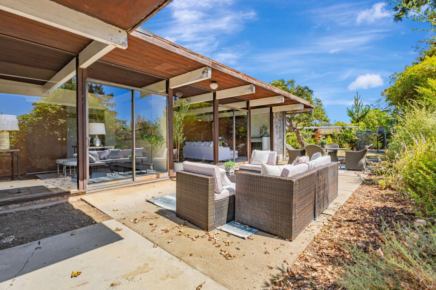 Detail Gallery Image 31 of 59 For 30 White Plains Ct, San Mateo,  CA 94402 - 4 Beds | 2 Baths