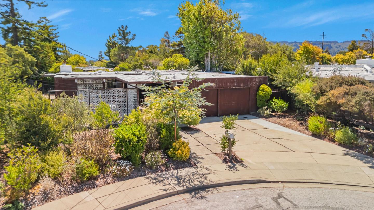 Detail Gallery Image 32 of 59 For 30 White Plains Ct, San Mateo,  CA 94402 - 4 Beds | 2 Baths