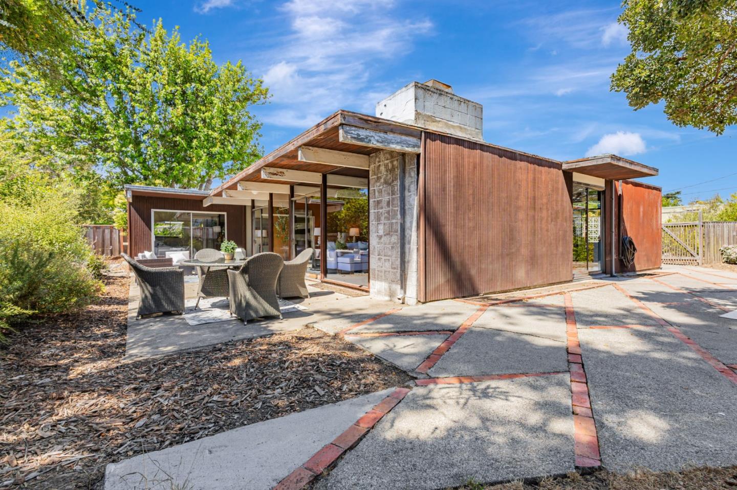 Detail Gallery Image 39 of 59 For 30 White Plains Ct, San Mateo,  CA 94402 - 4 Beds | 2 Baths