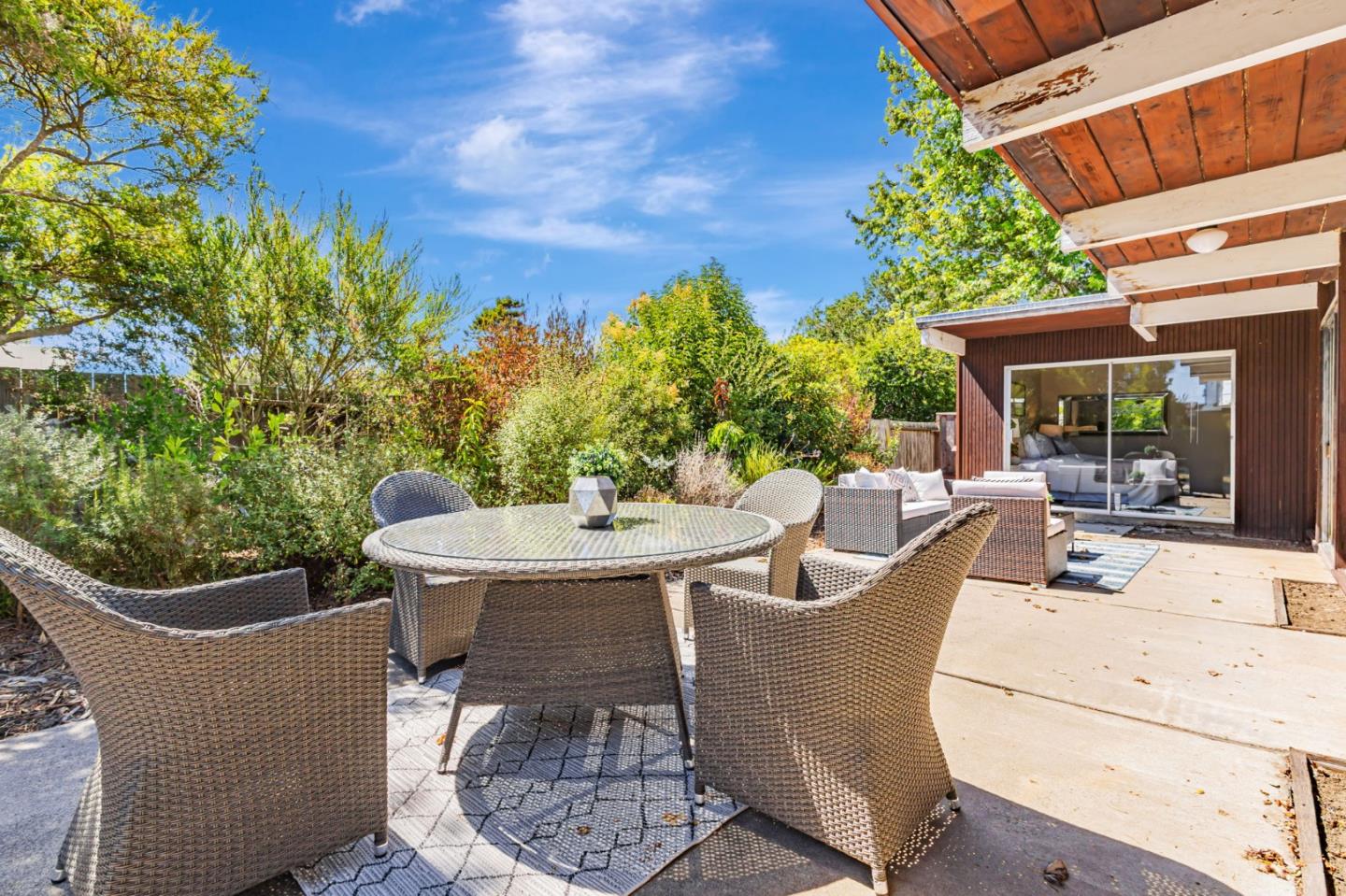 Detail Gallery Image 40 of 59 For 30 White Plains Ct, San Mateo,  CA 94402 - 4 Beds | 2 Baths