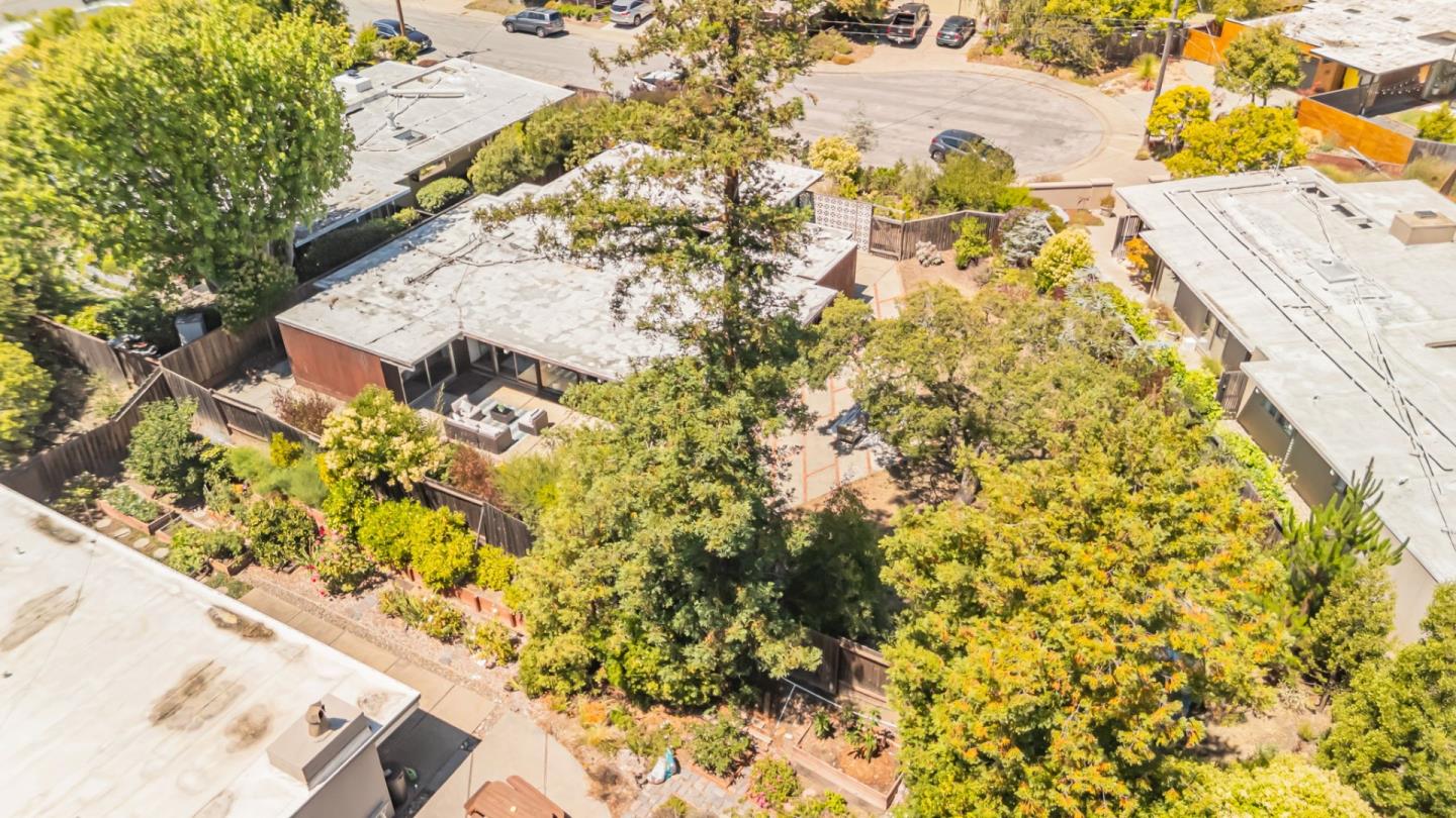 Detail Gallery Image 48 of 59 For 30 White Plains Ct, San Mateo,  CA 94402 - 4 Beds | 2 Baths