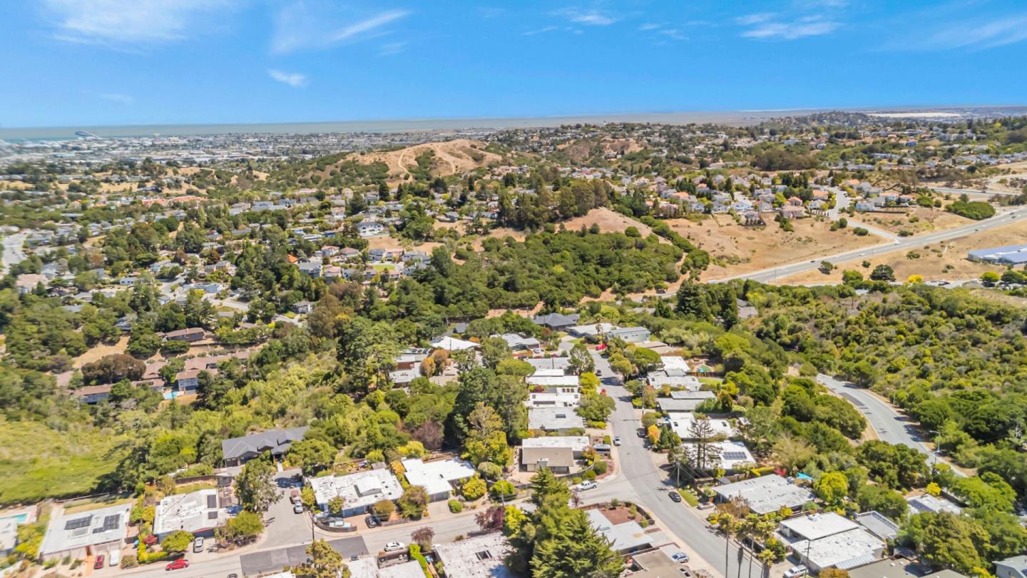 Detail Gallery Image 55 of 59 For 30 White Plains Ct, San Mateo,  CA 94402 - 4 Beds | 2 Baths