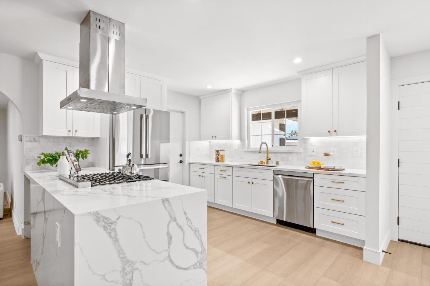 Detail Gallery Image 6 of 38 For 5532 Purdue Pl, San Jose,  CA 95118 - 4 Beds | 3 Baths