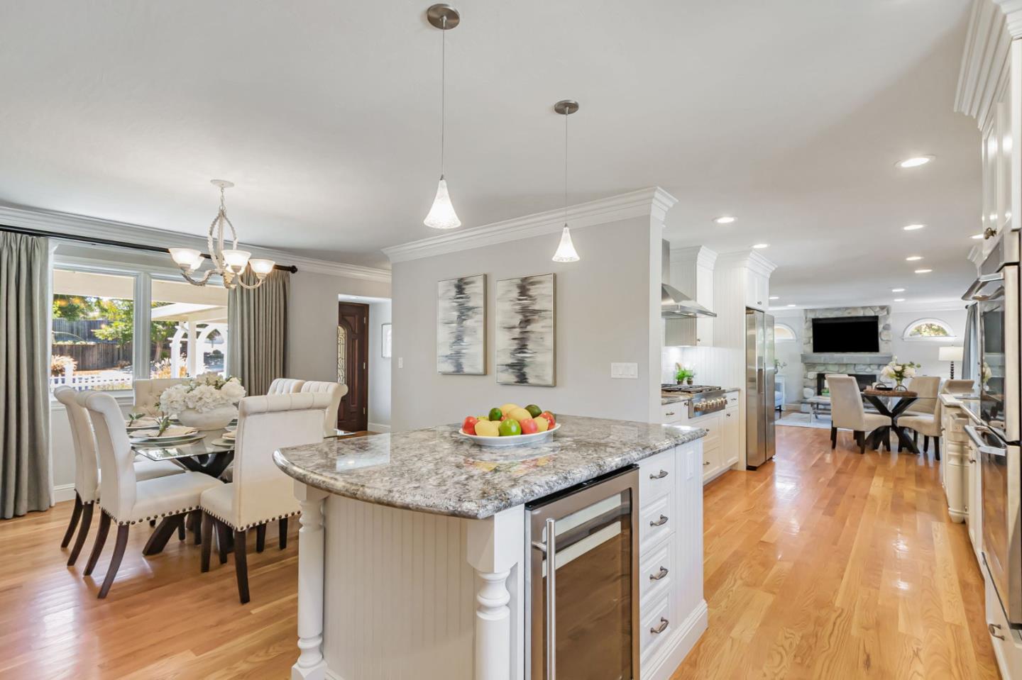 Detail Gallery Image 11 of 18 For 1697 Hyde Dr, Los Gatos,  CA 95032 - 5 Beds | 2/1 Baths