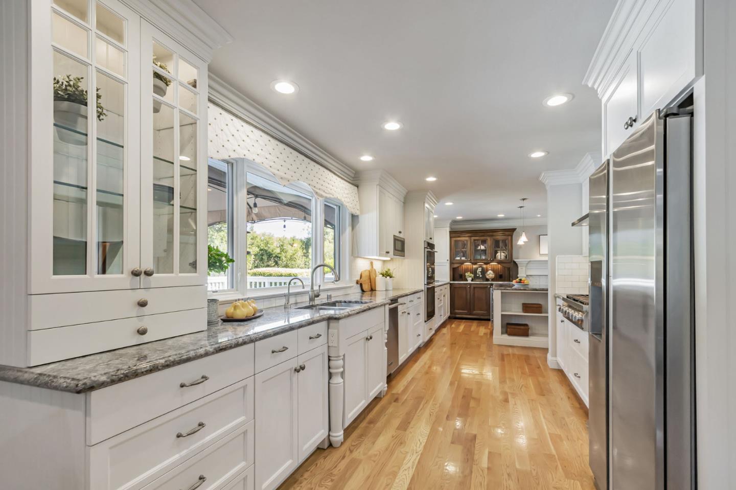 Detail Gallery Image 8 of 8 For 1697 Hyde Dr, Los Gatos,  CA 95032 - 5 Beds | 2/1 Baths