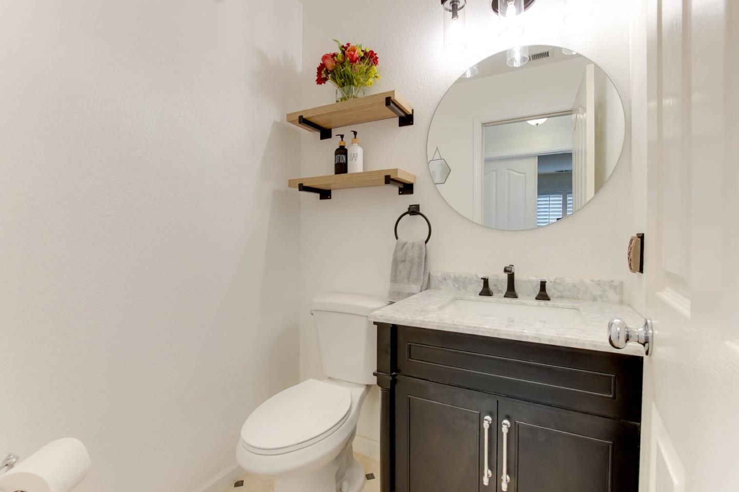 Detail Gallery Image 18 of 49 For 751 La Baig Dr, Hollister,  CA 95023 - 5 Beds | 2 Baths