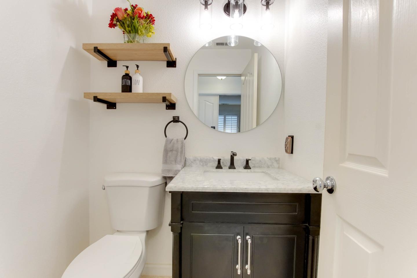 Detail Gallery Image 19 of 49 For 751 La Baig Dr, Hollister,  CA 95023 - 5 Beds | 2 Baths