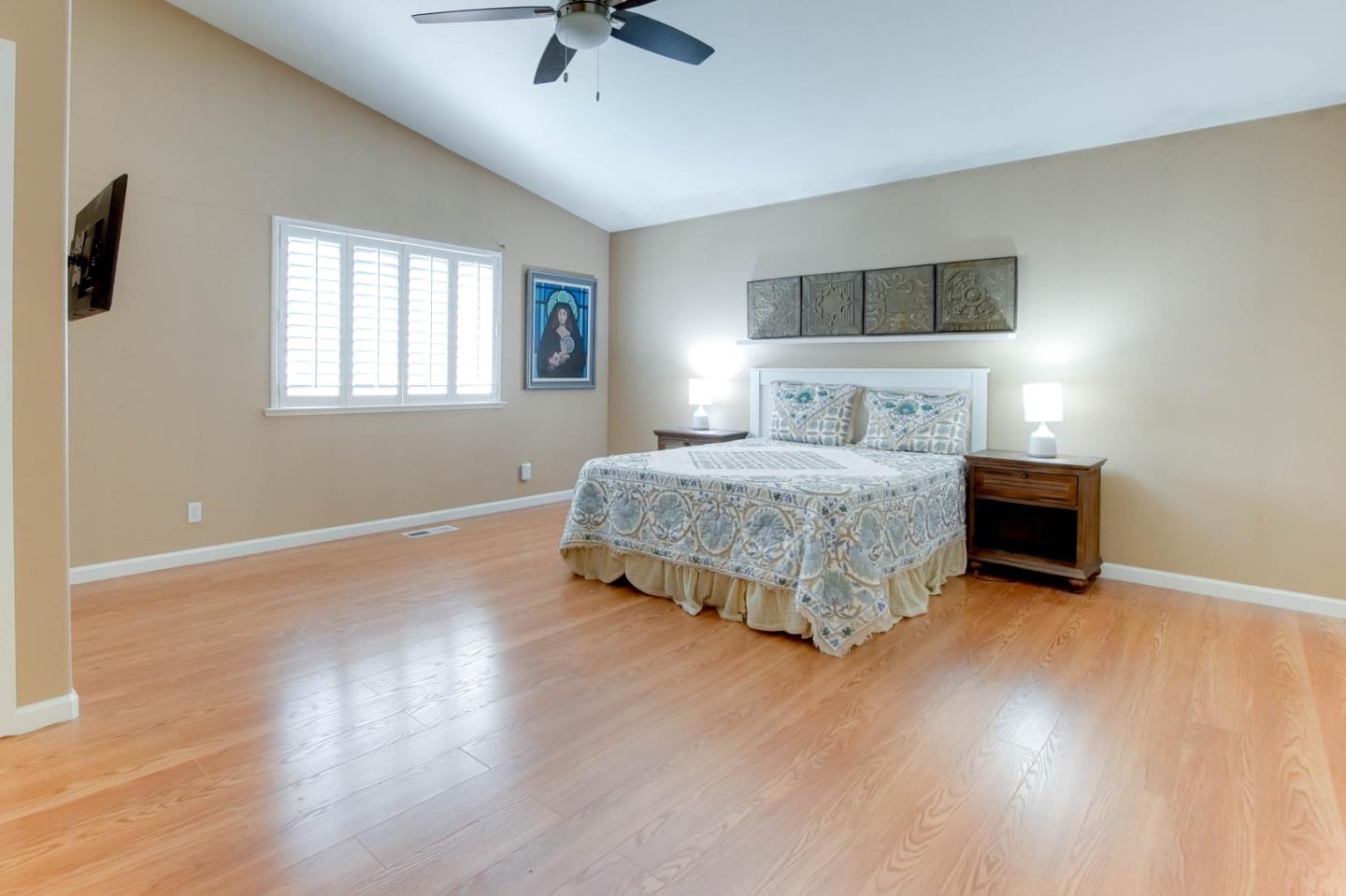 Detail Gallery Image 21 of 49 For 751 La Baig Dr, Hollister,  CA 95023 - 5 Beds | 2 Baths
