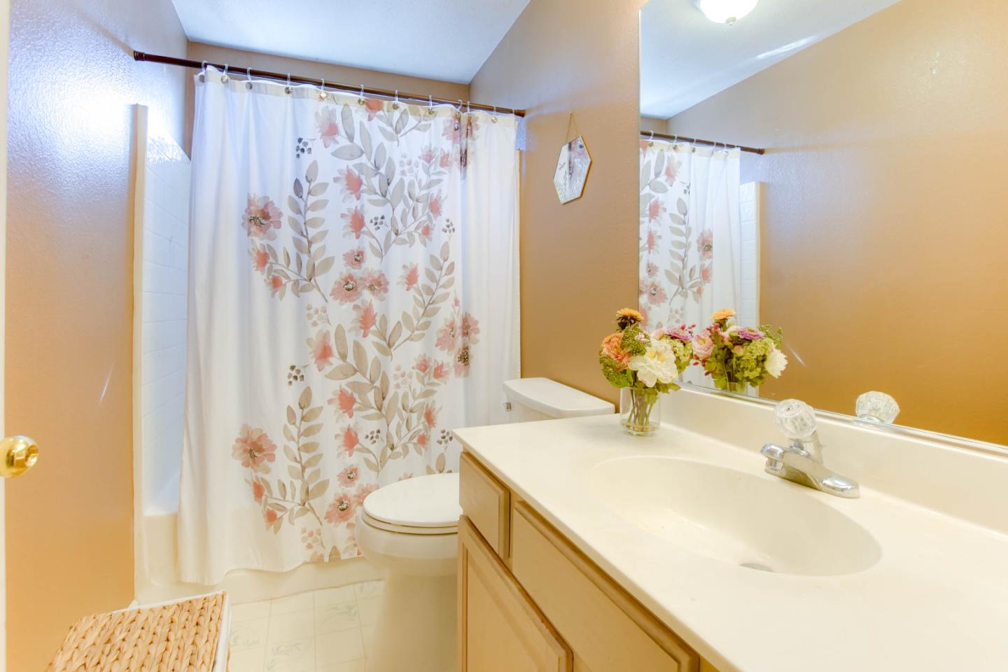Detail Gallery Image 31 of 49 For 751 La Baig Dr, Hollister,  CA 95023 - 5 Beds | 2 Baths