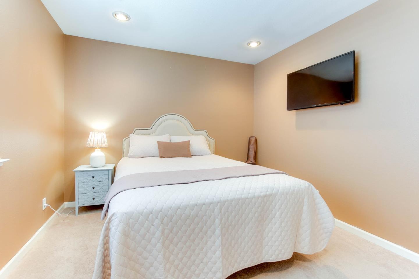 Detail Gallery Image 34 of 49 For 751 La Baig Dr, Hollister,  CA 95023 - 5 Beds | 2 Baths