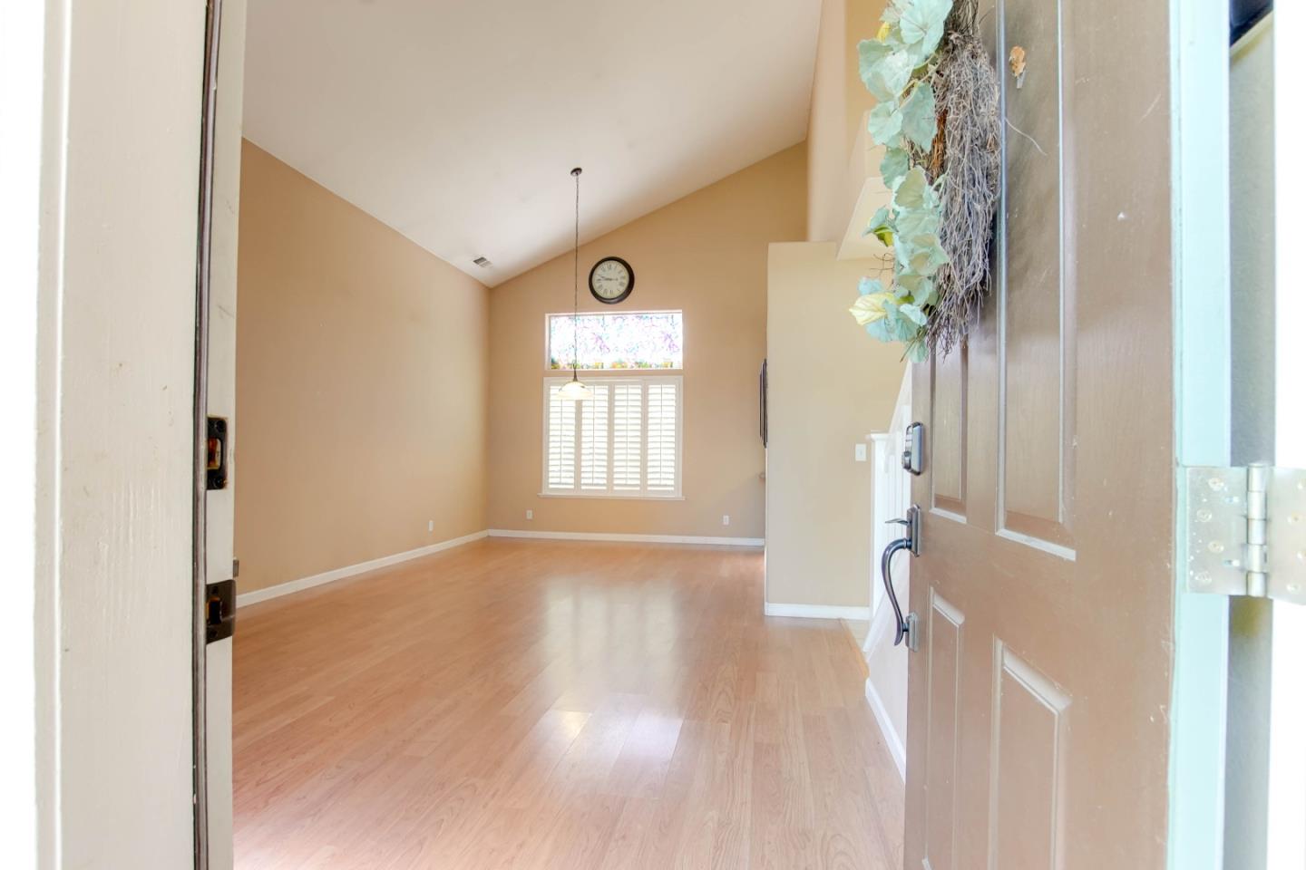 Detail Gallery Image 6 of 49 For 751 La Baig Dr, Hollister,  CA 95023 - 5 Beds | 2 Baths