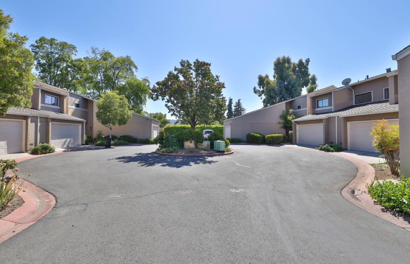 Detail Gallery Image 3 of 34 For 6628 Wildwood Ct, San Jose,  CA 95120 - 3 Beds | 2/1 Baths