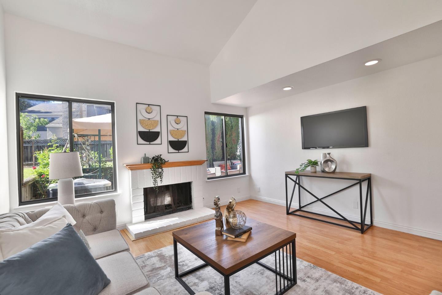 Detail Gallery Image 6 of 34 For 6628 Wildwood Ct, San Jose,  CA 95120 - 3 Beds | 2/1 Baths