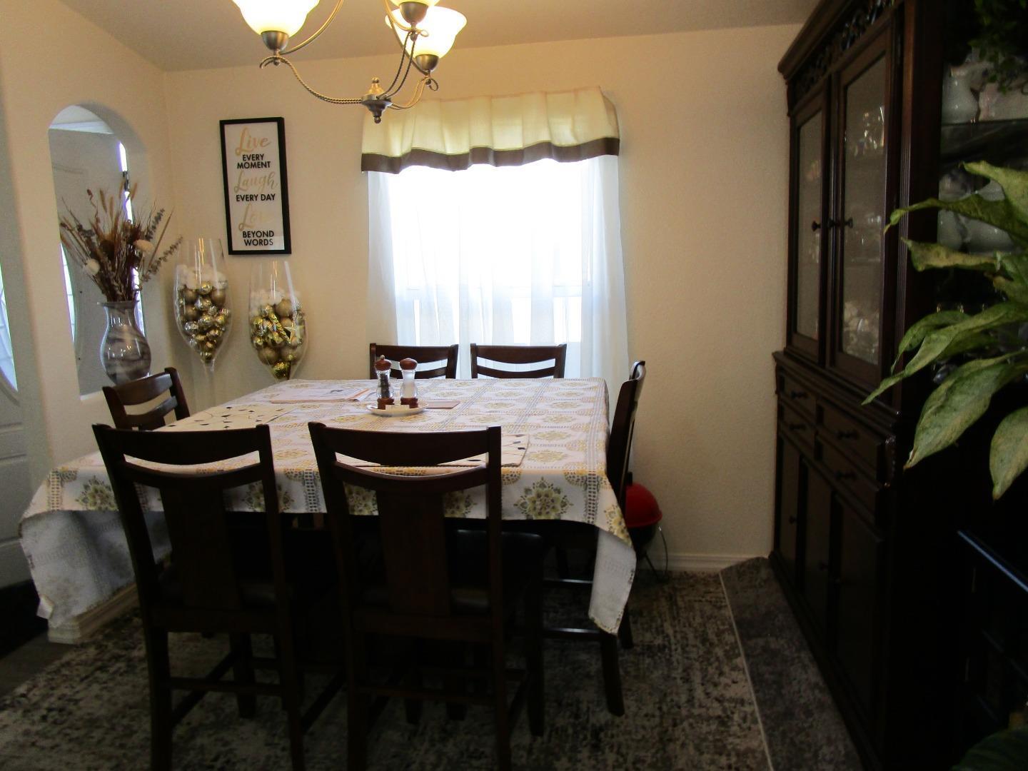 Detail Gallery Image 5 of 12 For 49 Blanca Ln #715,  Watsonville,  CA 95076 - 3 Beds | 2 Baths