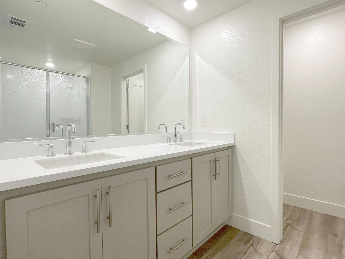Detail Gallery Image 13 of 24 For 9600 Seawind Way, Newark,  CA 94560 - 3 Beds | 3 Baths