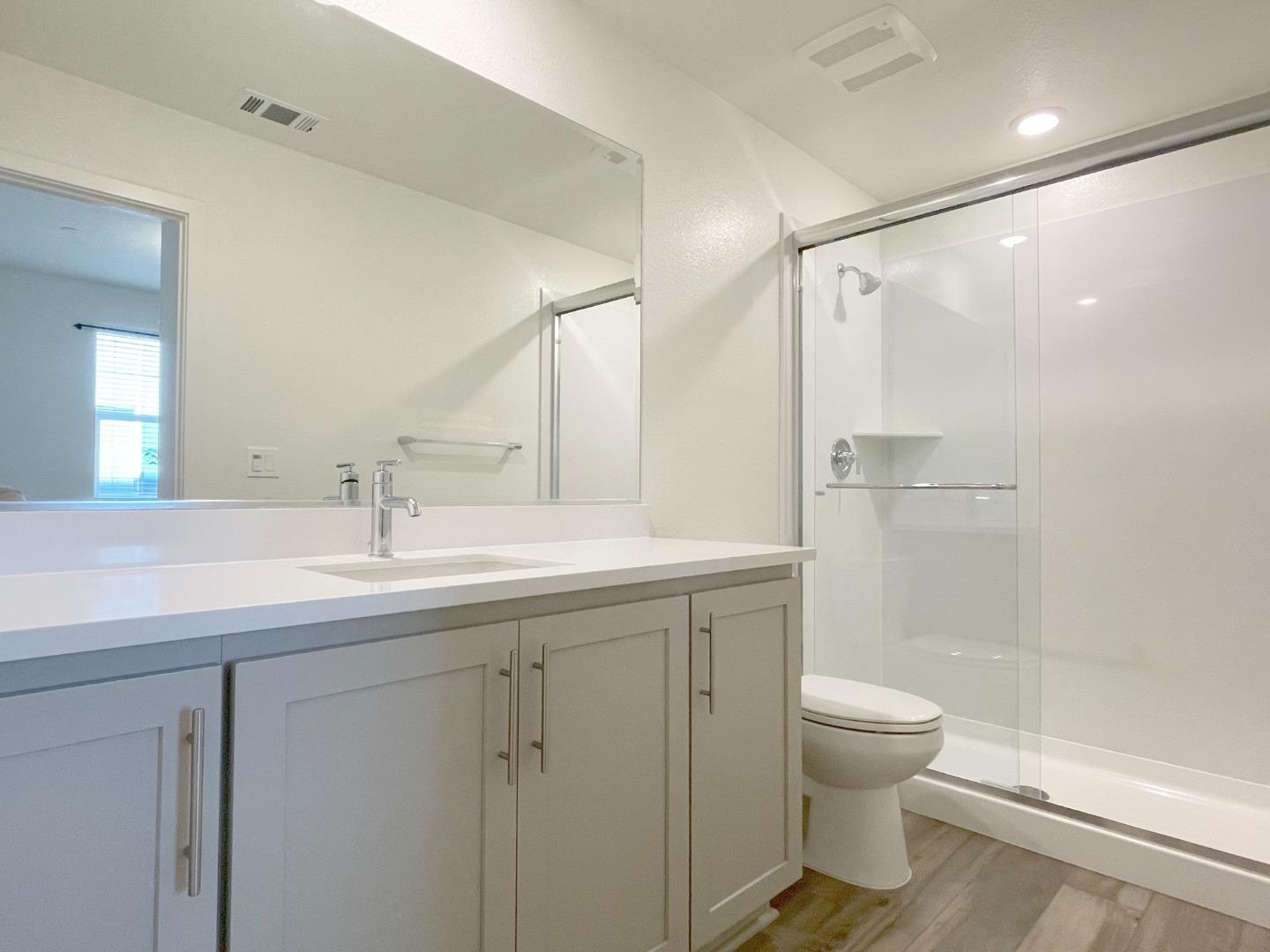 Detail Gallery Image 5 of 24 For 9600 Seawind Way, Newark,  CA 94560 - 3 Beds | 3 Baths