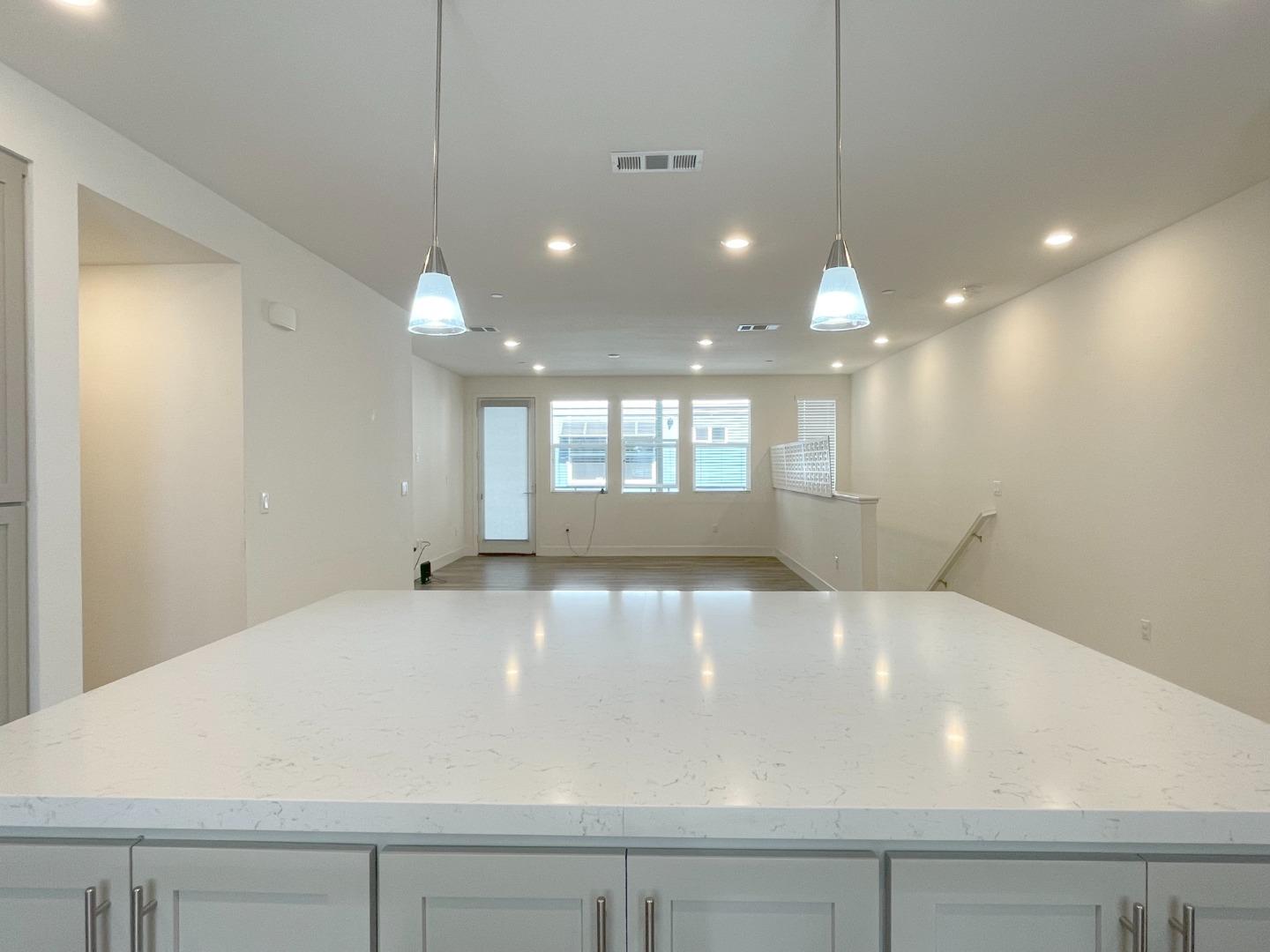 Detail Gallery Image 9 of 24 For 9600 Seawind Way, Newark,  CA 94560 - 3 Beds | 3 Baths