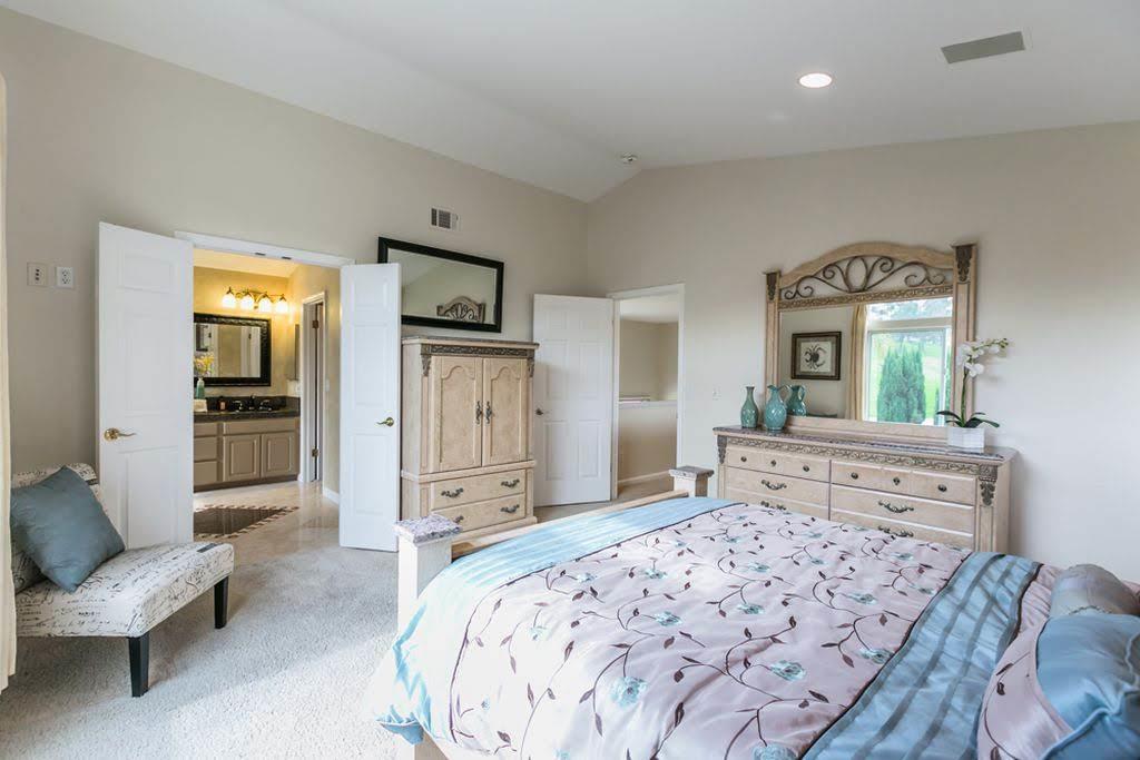 Detail Gallery Image 2 of 14 For 5392 Manderston Dr, San Jose,  CA 95138 - 4 Beds | 2/1 Baths
