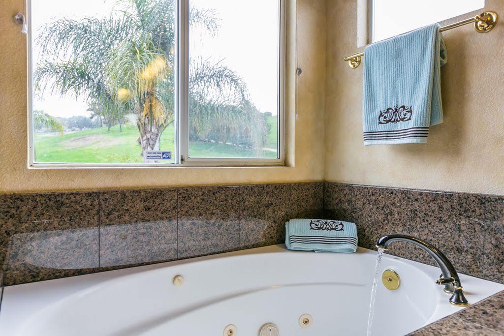 Detail Gallery Image 4 of 14 For 5392 Manderston Dr, San Jose,  CA 95138 - 4 Beds | 2/1 Baths